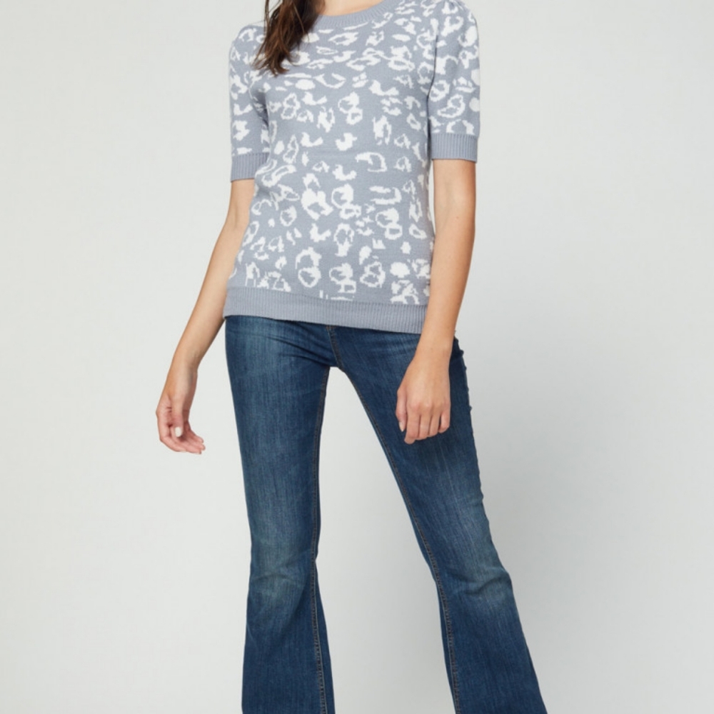 Leopard Print Short Sleeve Sweater - Picture 5 of 7